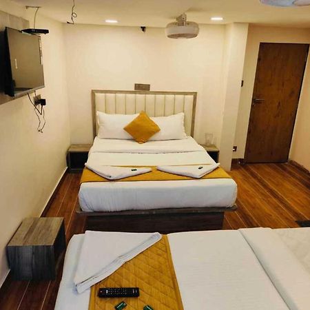 Hotel Pride Suites - Kurla West Мумбаи Экстерьер фото