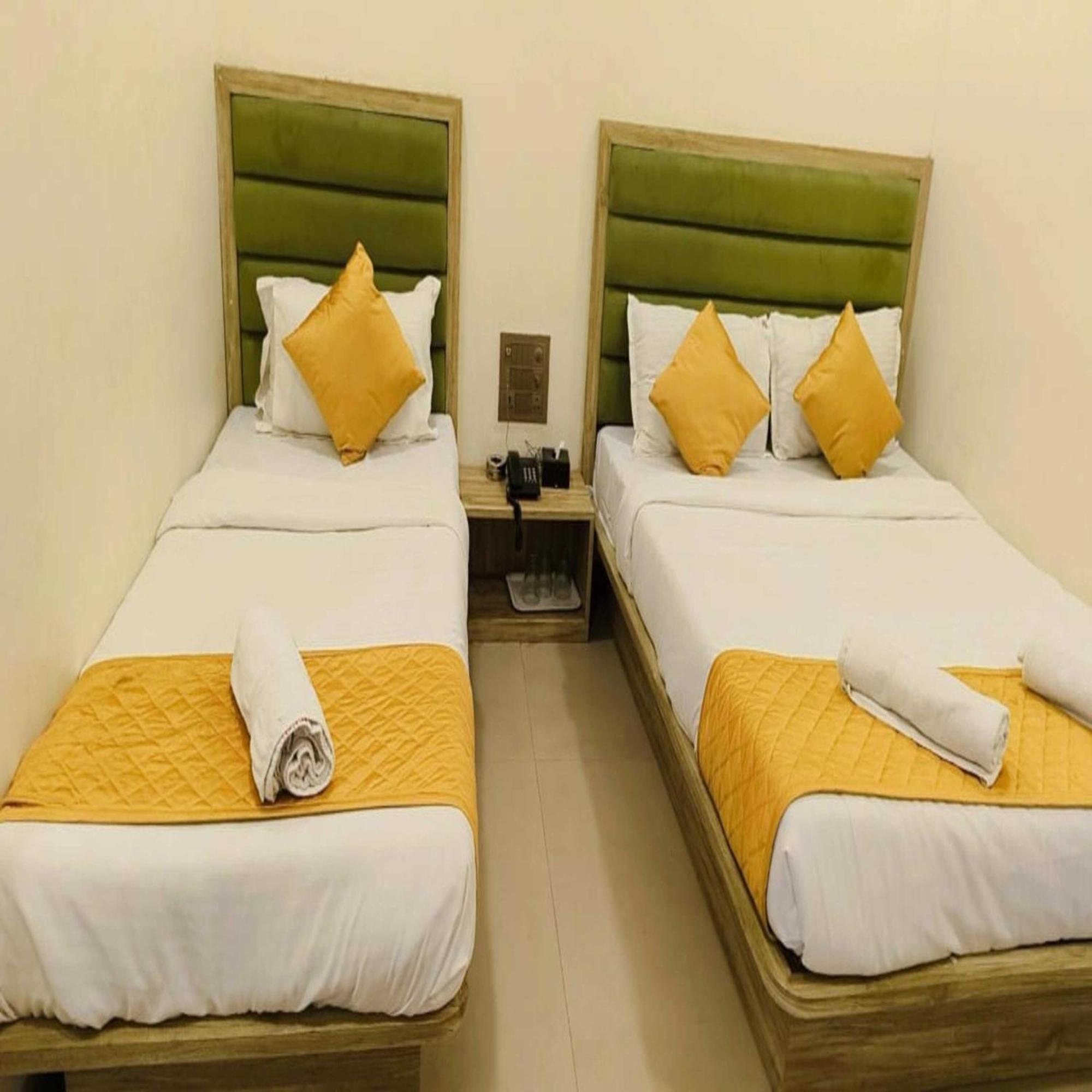 Hotel Pride Suites - Kurla West Мумбаи Экстерьер фото