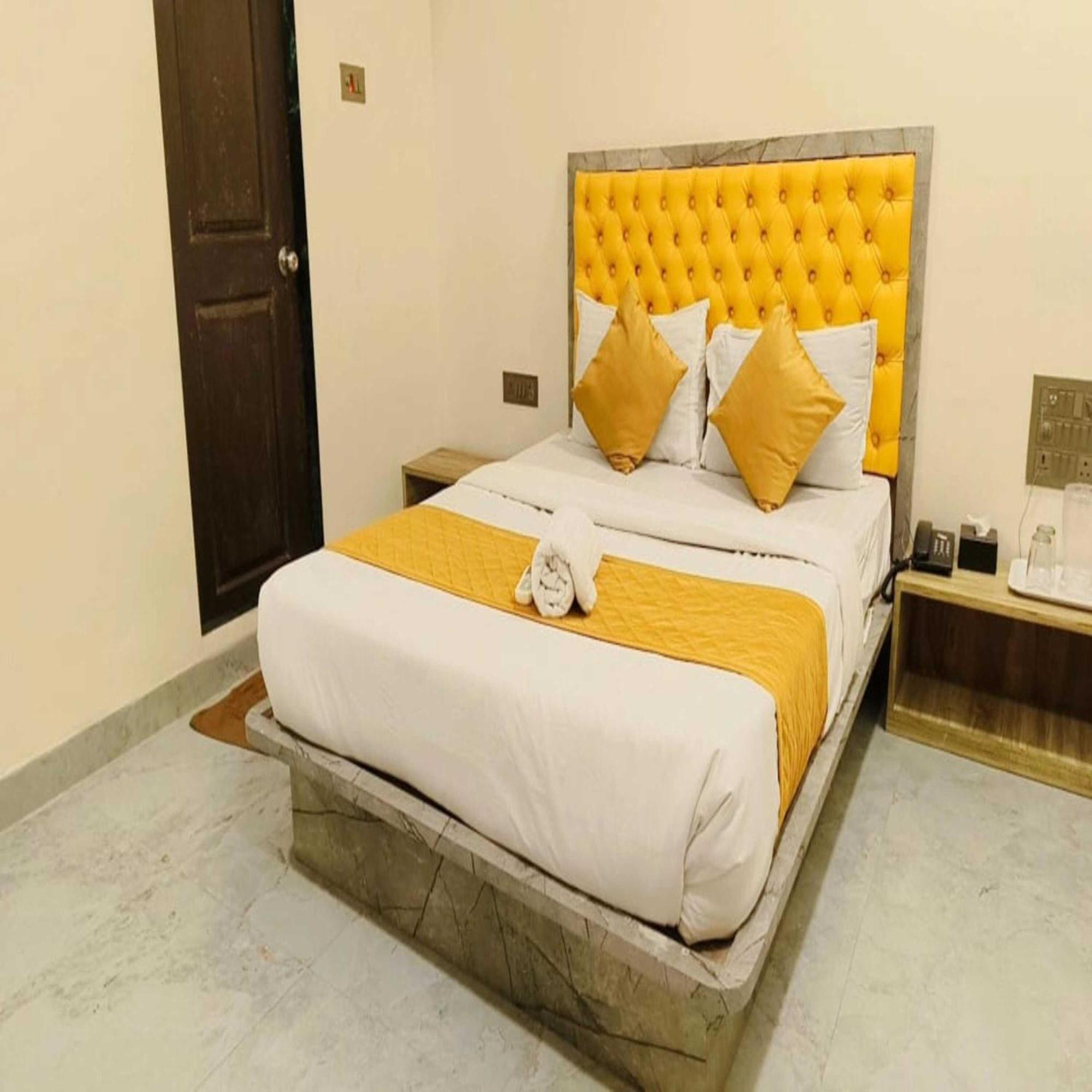Hotel Pride Suites - Kurla West Мумбаи Экстерьер фото