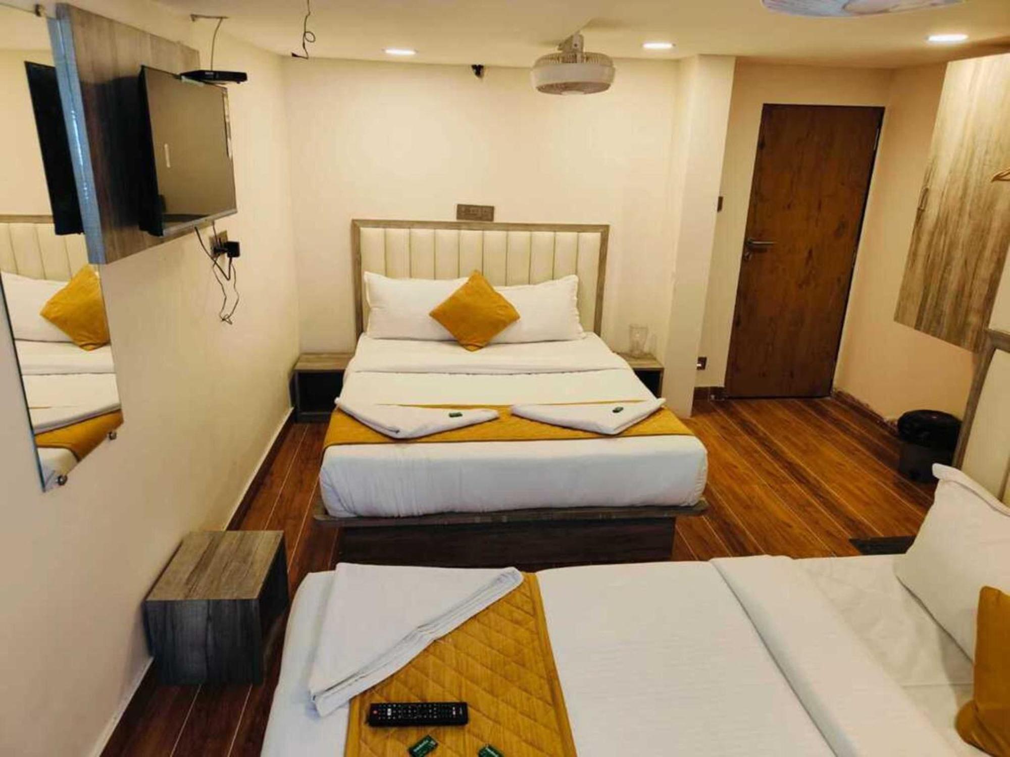 Hotel Pride Suites - Kurla West Мумбаи Экстерьер фото